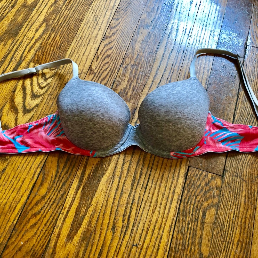 Victoria’s Secret PINK T-Shirt Bra, 32C